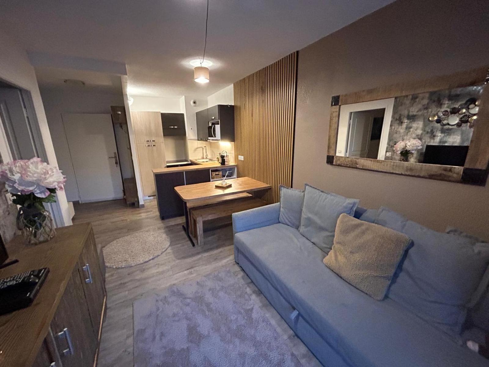 Superbe Appartement Avec Piscine Et Garage Péone 外观 照片